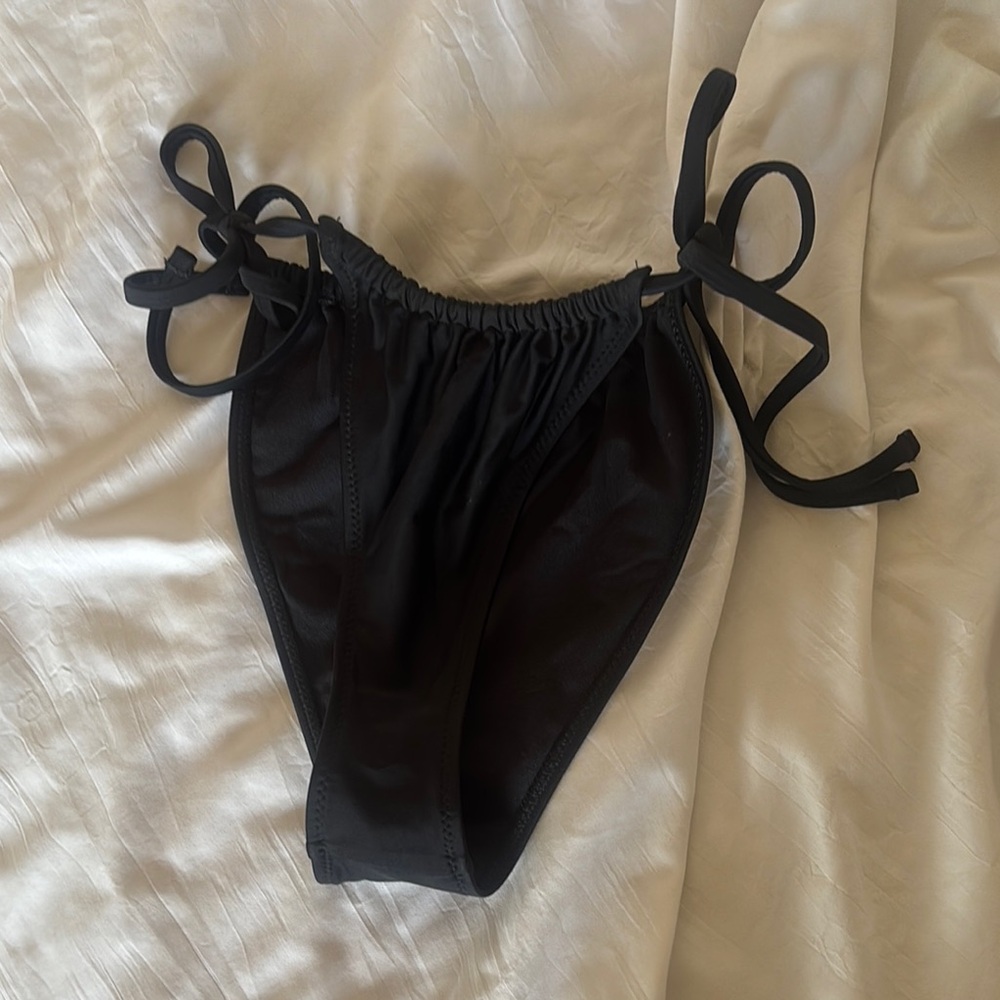 Black gymshark Drawstring bikini bottom